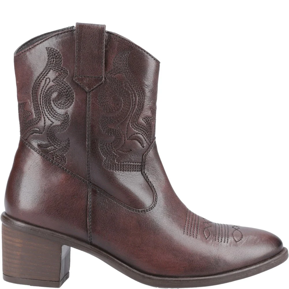 Chocolate Wynn Stitch Boots - Image 5